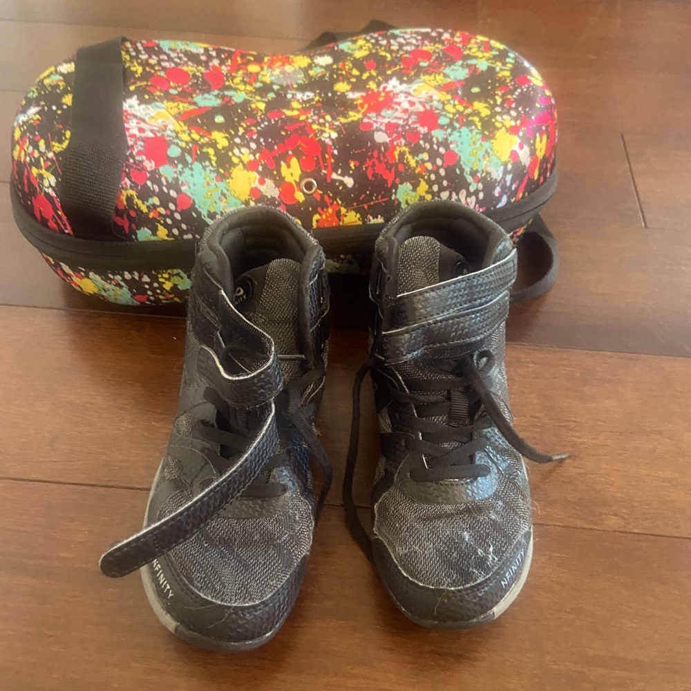 Infinity cheer shoes